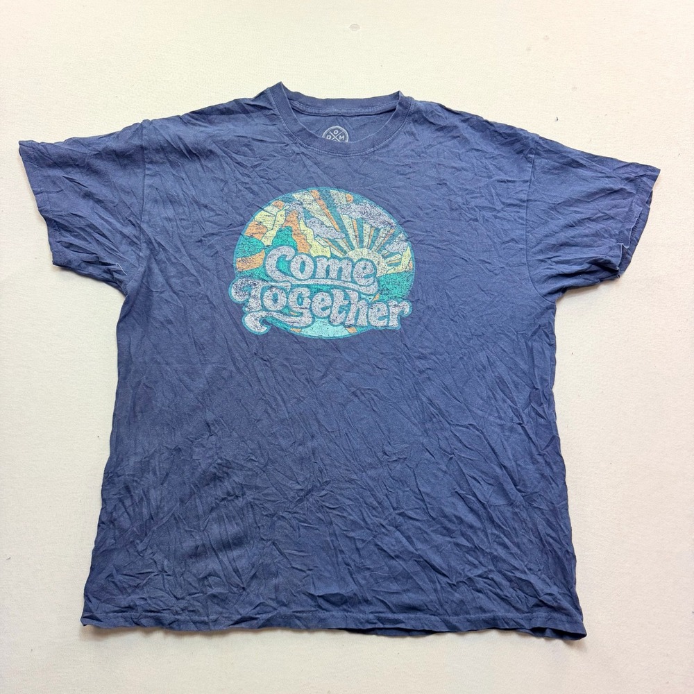 DOM Come Together Graphic Tee Mens Extra Large Blue Excellent Sunburst Mountain